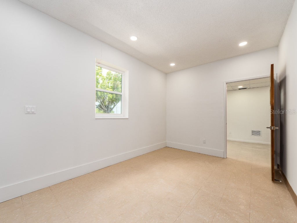 2051 Range Road Clearwater FL 33765 TB8439234 image16