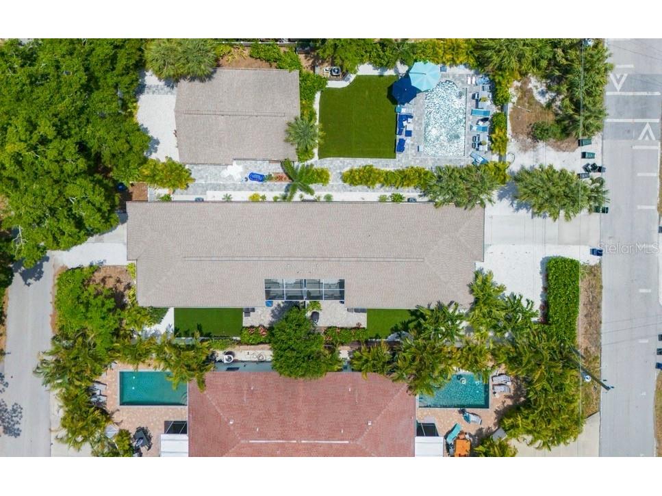 2051 Roselawn Street Sarasota FL 34231 A4682694 image1