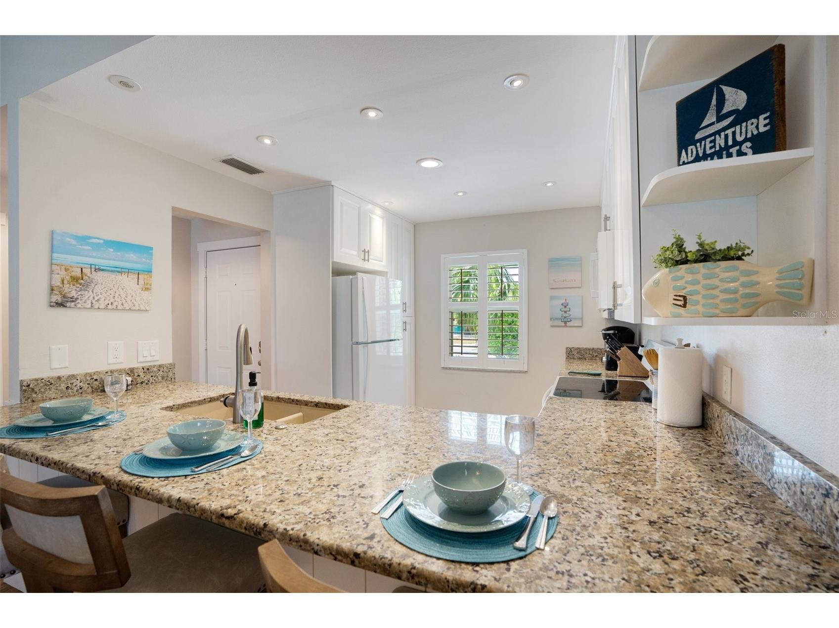 2051 Roselawn Street Sarasota FL 34231 A4682694 image10