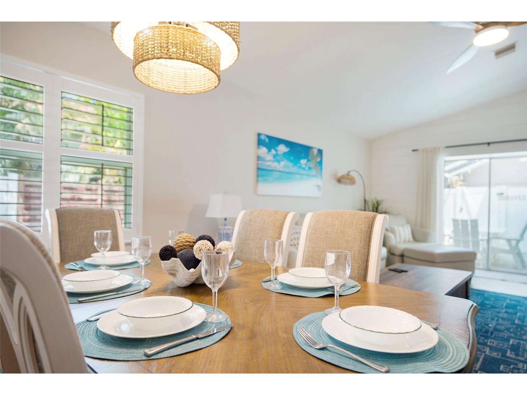 2051 Roselawn Street Sarasota FL 34231 A4682694 image17