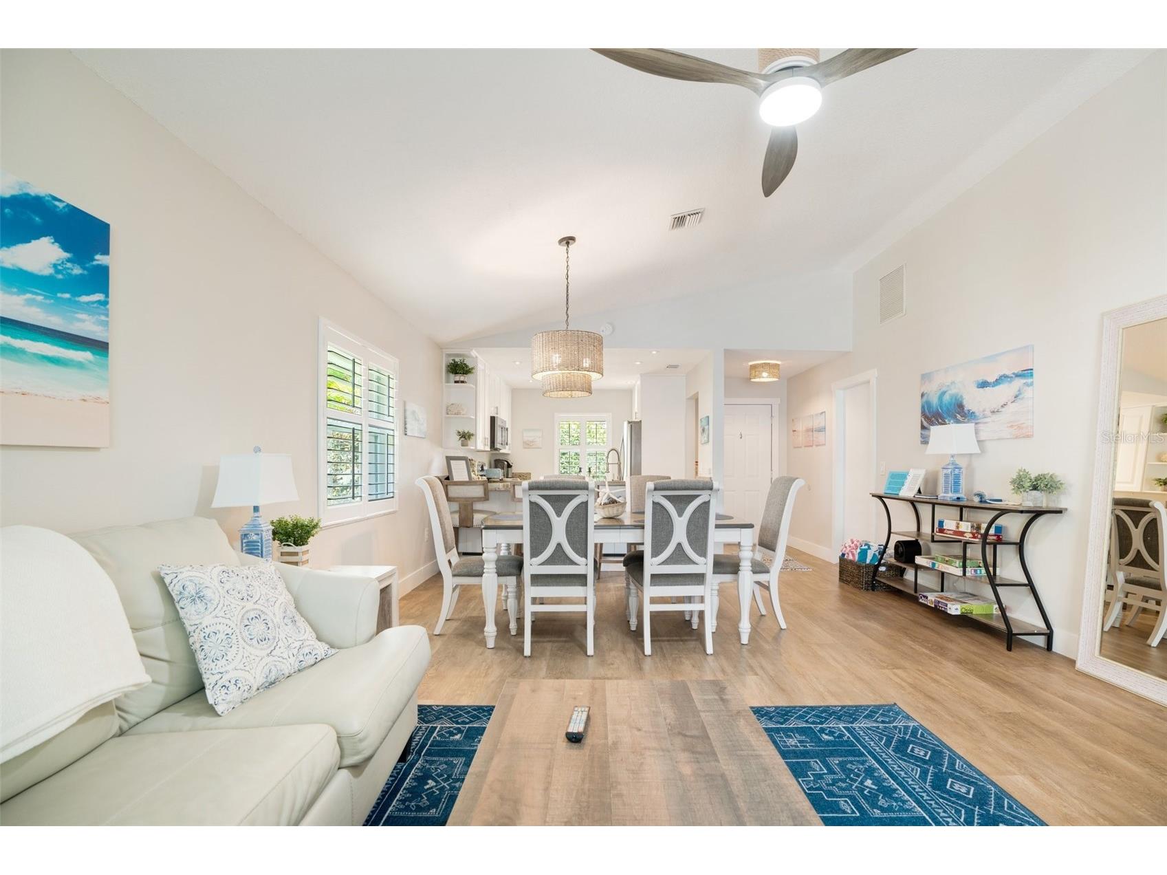 2051 Roselawn Street Sarasota FL 34231 A4682694 image19