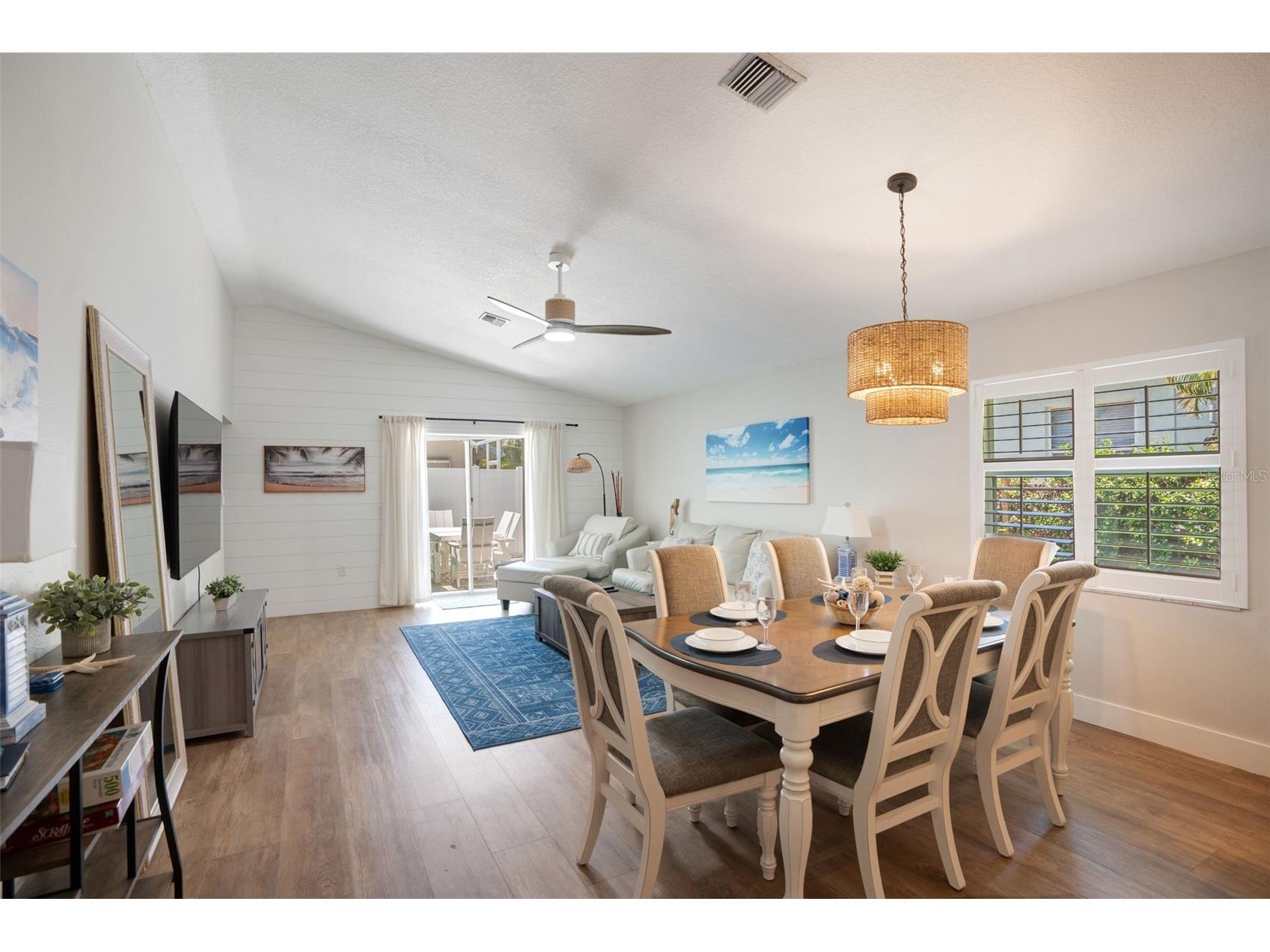 2051 Roselawn Street Sarasota FL 34231 A4682694 image21