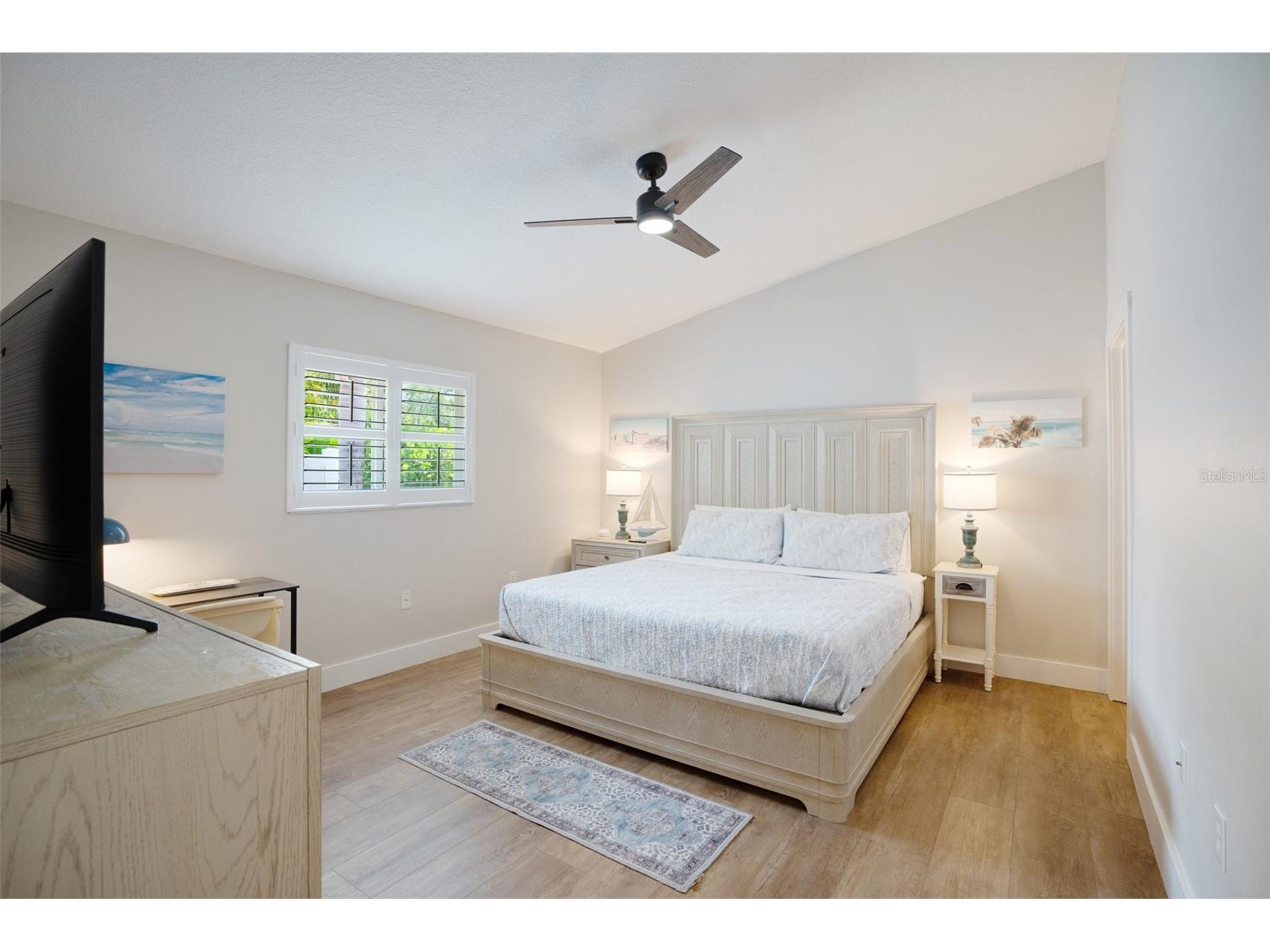 2051 Roselawn Street Sarasota FL 34231 A4682694 image25