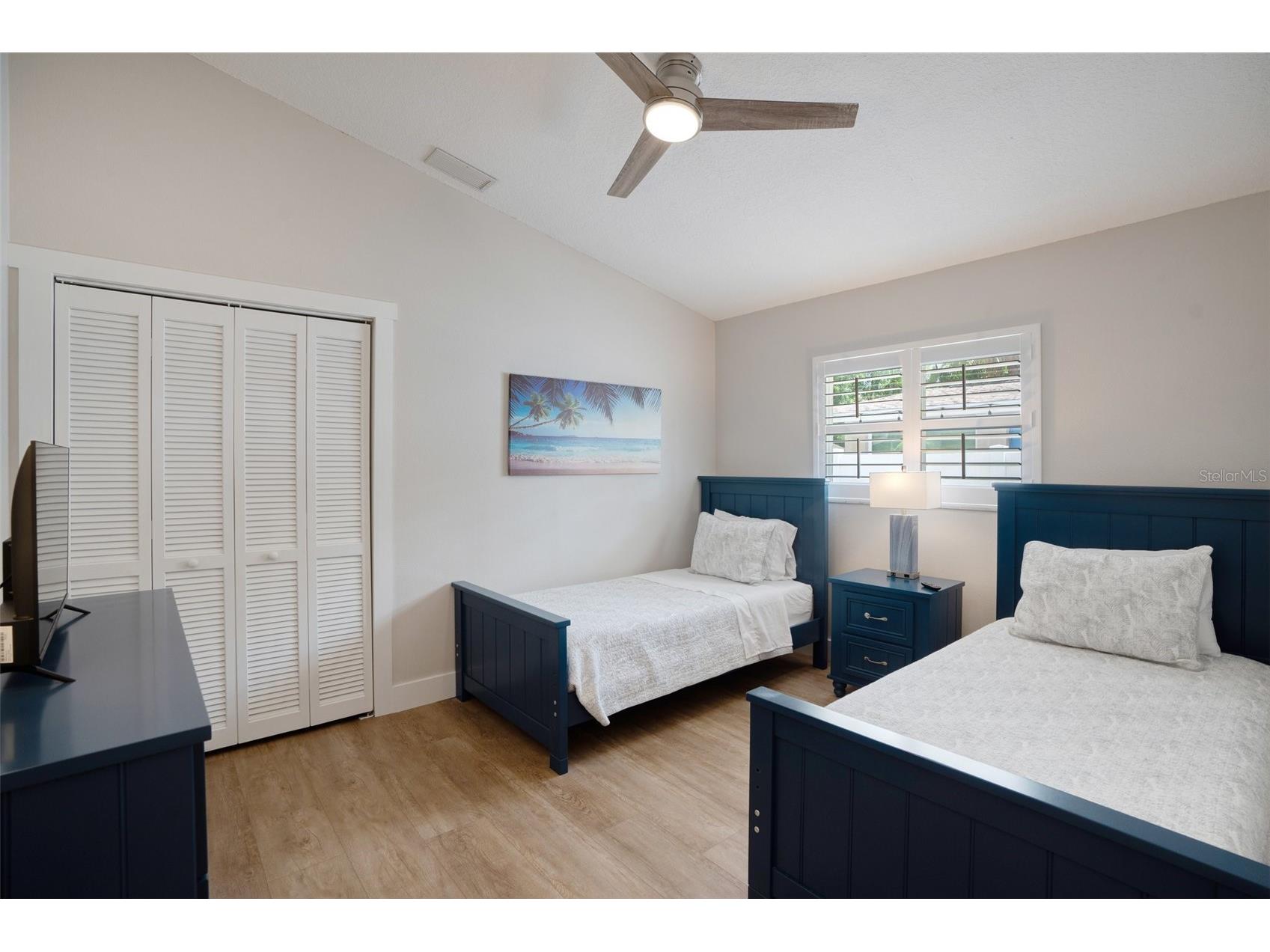 2051 Roselawn Street Sarasota FL 34231 A4682694 image29