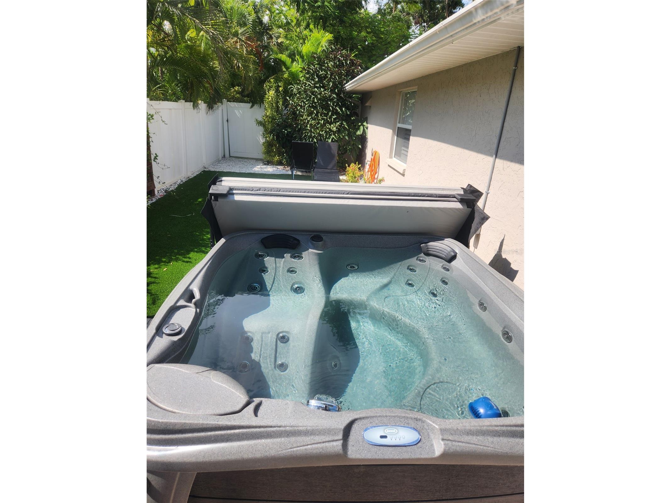 2051 Roselawn Street Sarasota FL 34231 A4682694 image34
