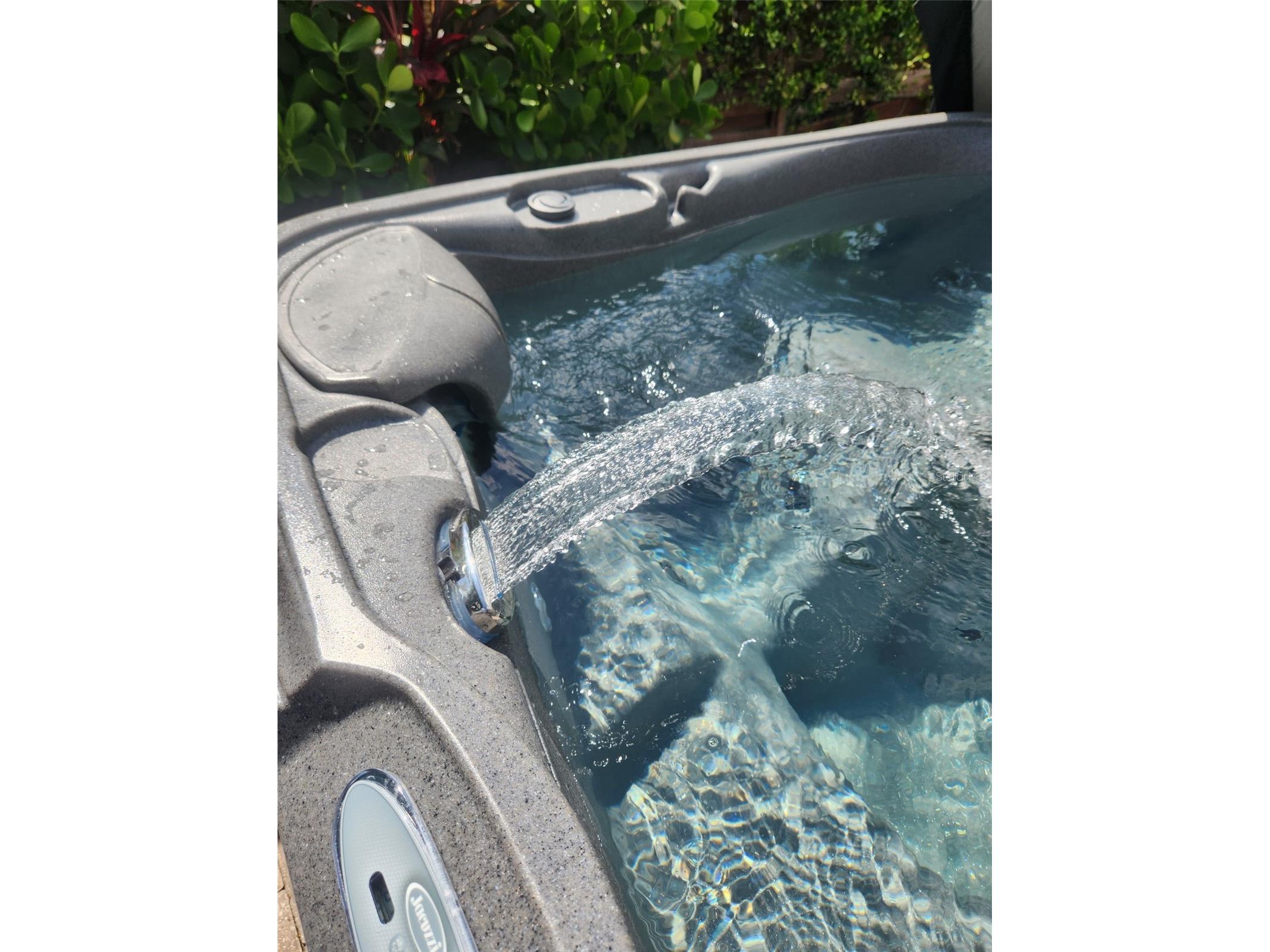2051 Roselawn Street Sarasota FL 34231 A4682694 image35
