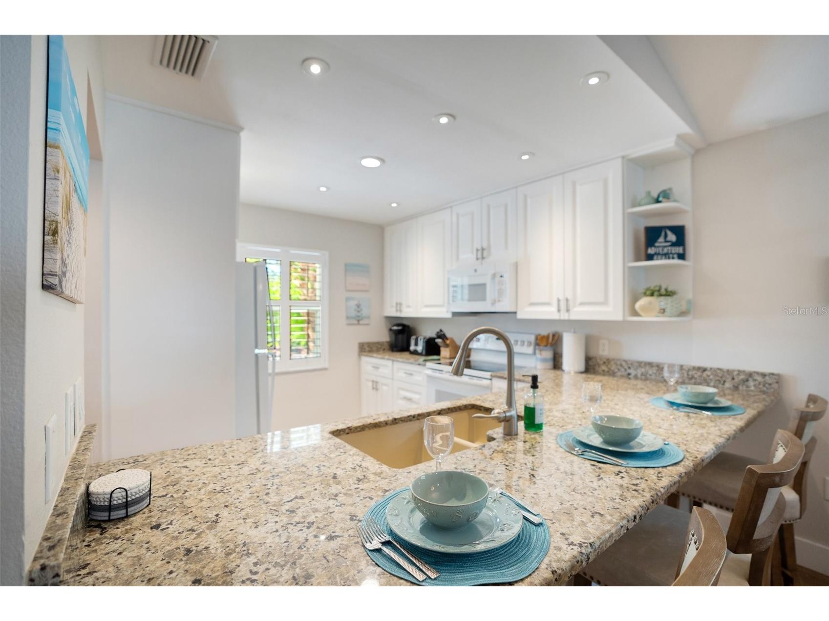 2051 Roselawn Street Sarasota FL 34231 A4682694 image43