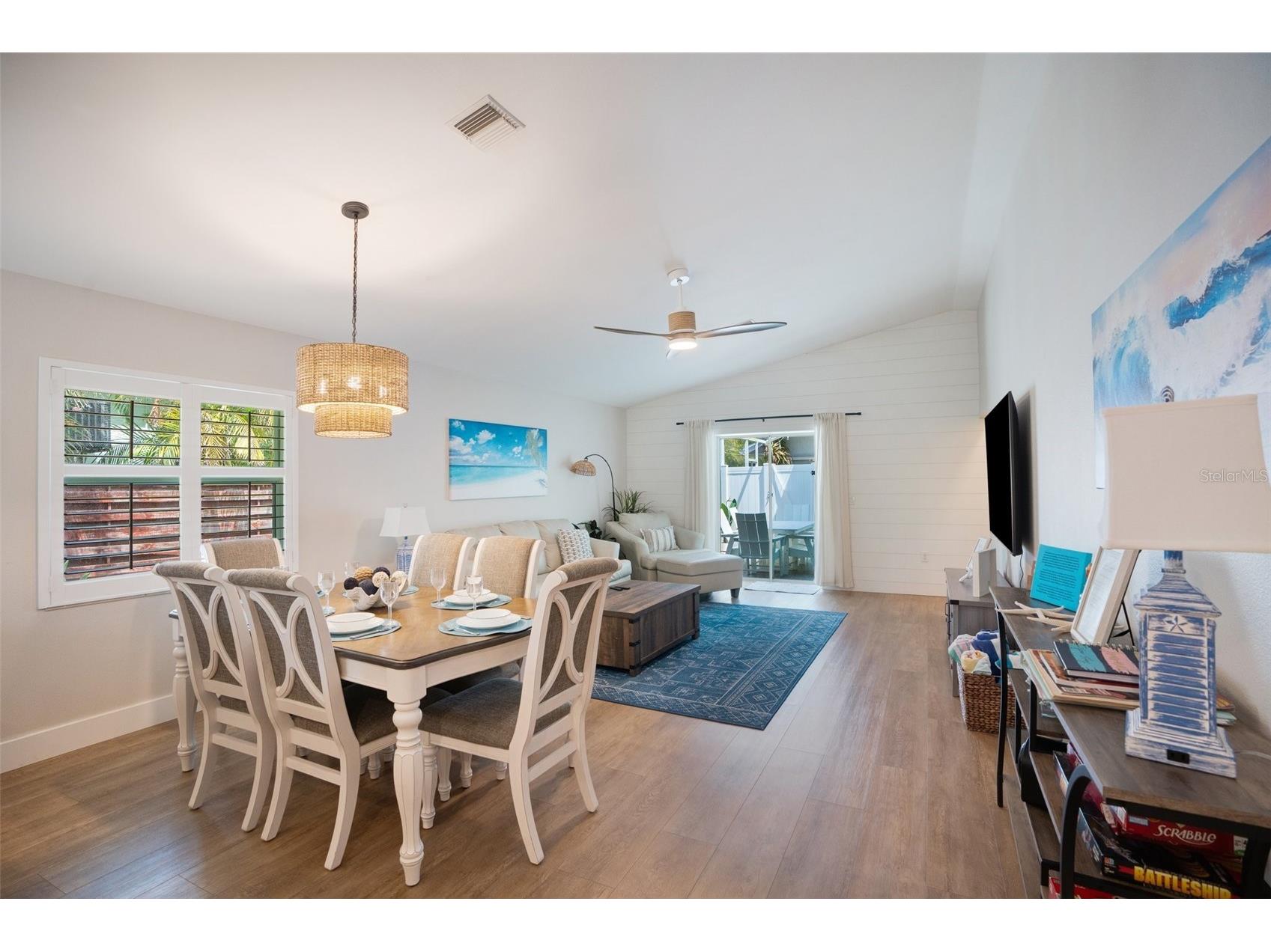 2051 Roselawn Street Sarasota FL 34231 A4682694 image46