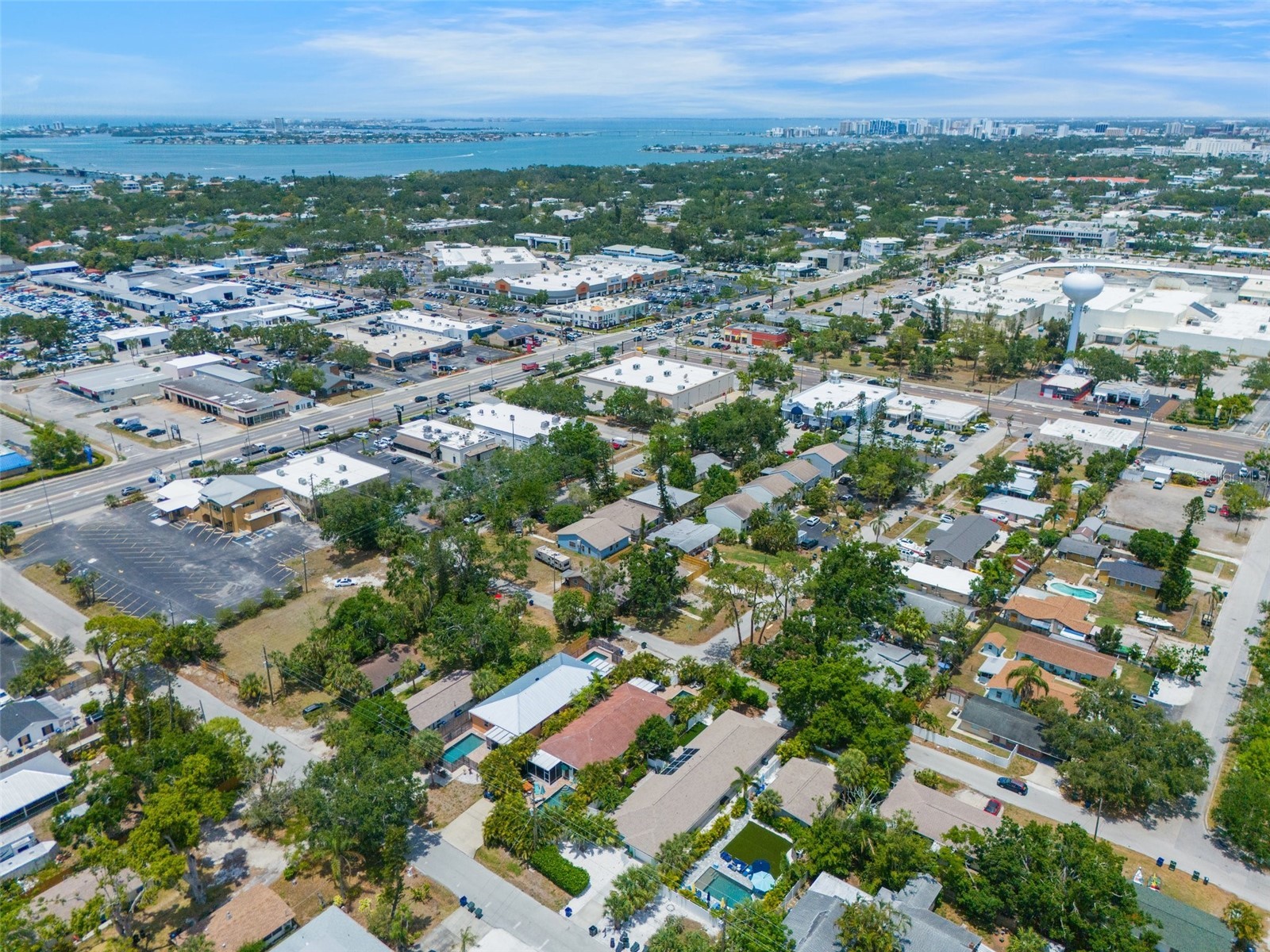 2051 Roselawn Street Sarasota FL 34231 A4682694 image72