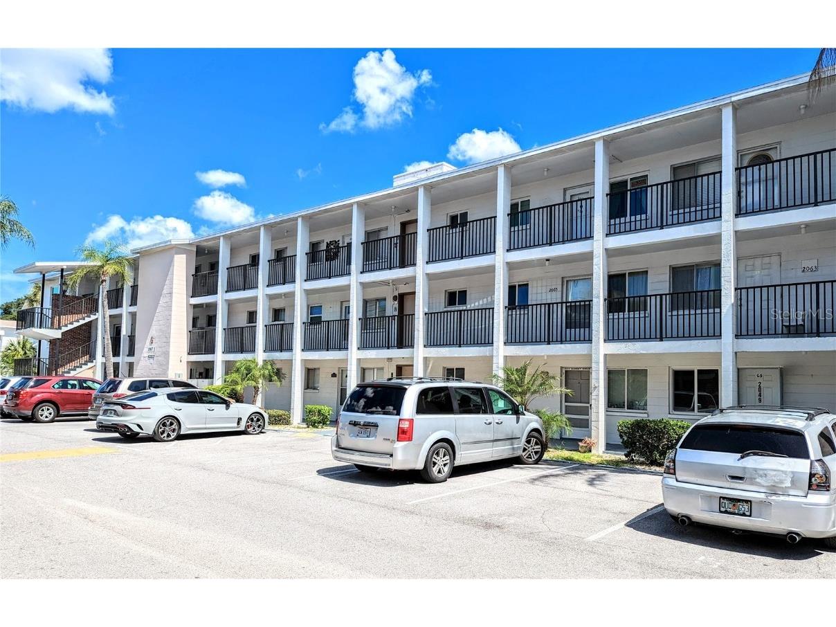 2051 Sunset Drive #G4 Bradenton FL 34207 A4606167 image1