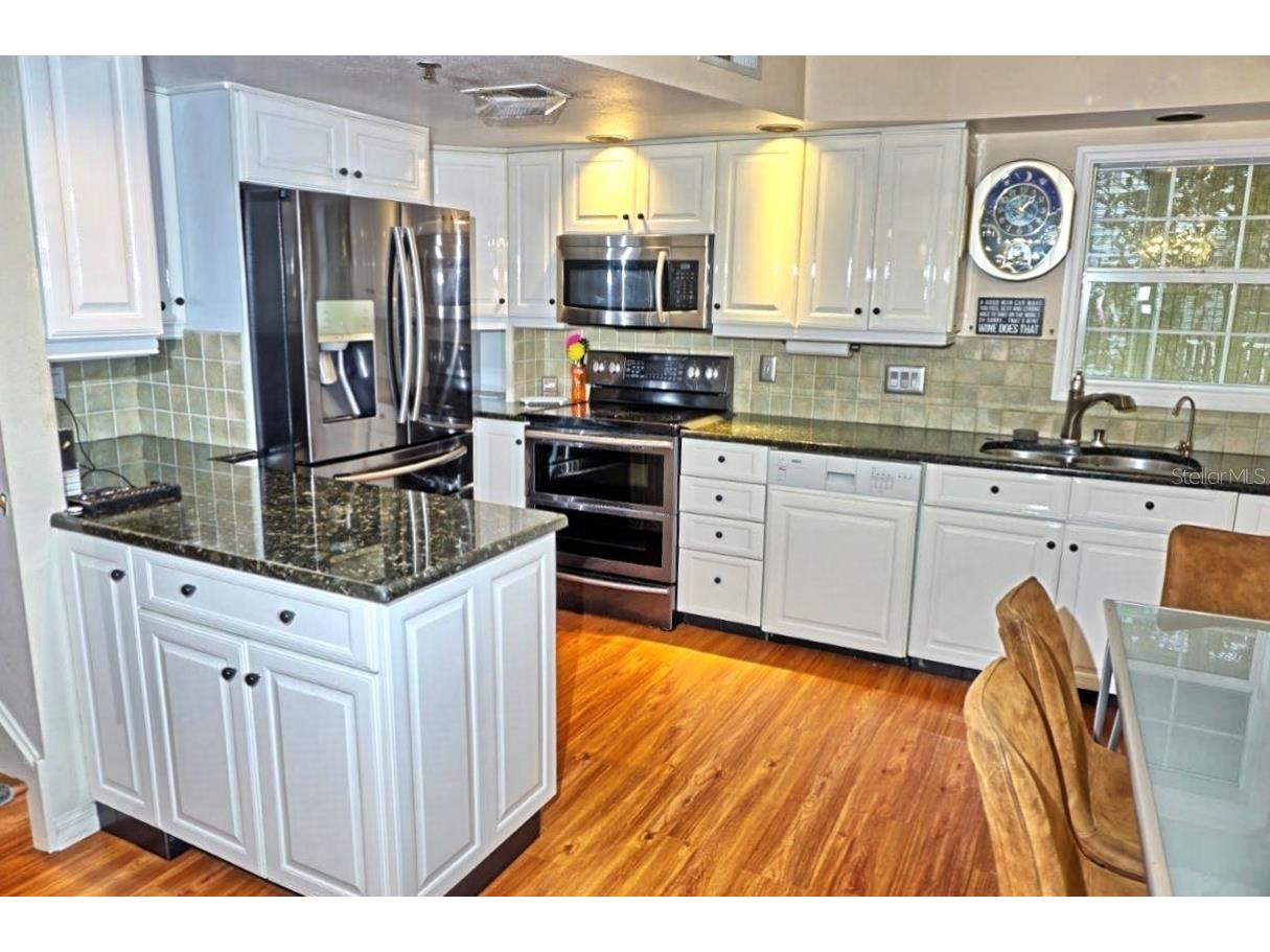 2051 Vista Del Sol Circle #201 Lutz FL 33558 W7881480 image4