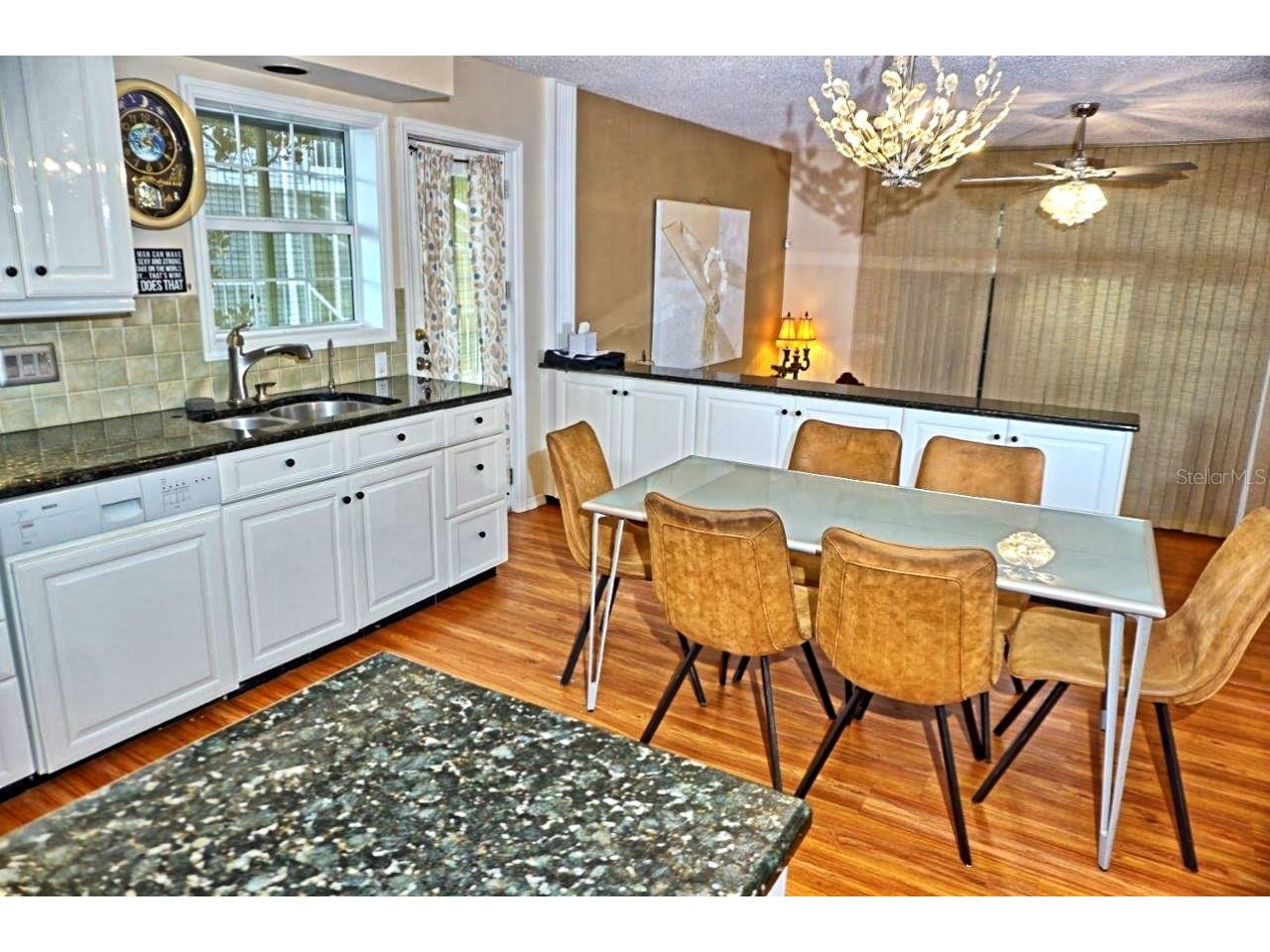2051 Vista Del Sol Circle #201 Lutz FL 33558 W7881480 image8