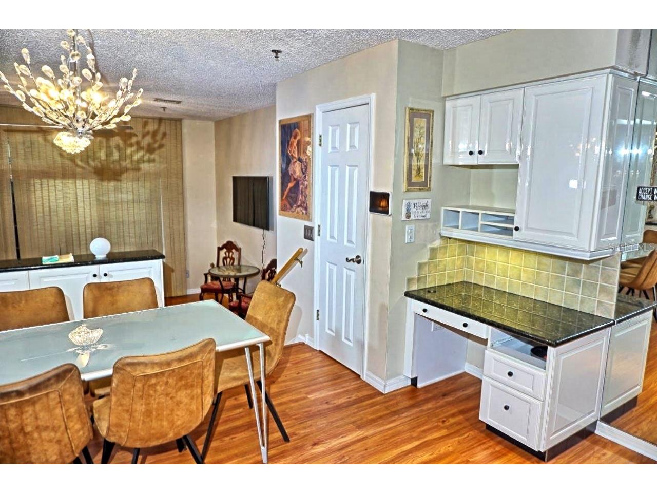 2051 Vista Del Sol Circle #201 Lutz FL 33558 W7881480 image9