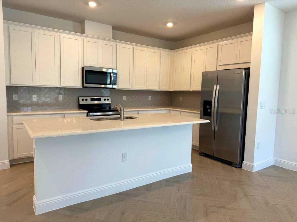 2052 Axel Street Minneola FL 34715 S5137668 image4