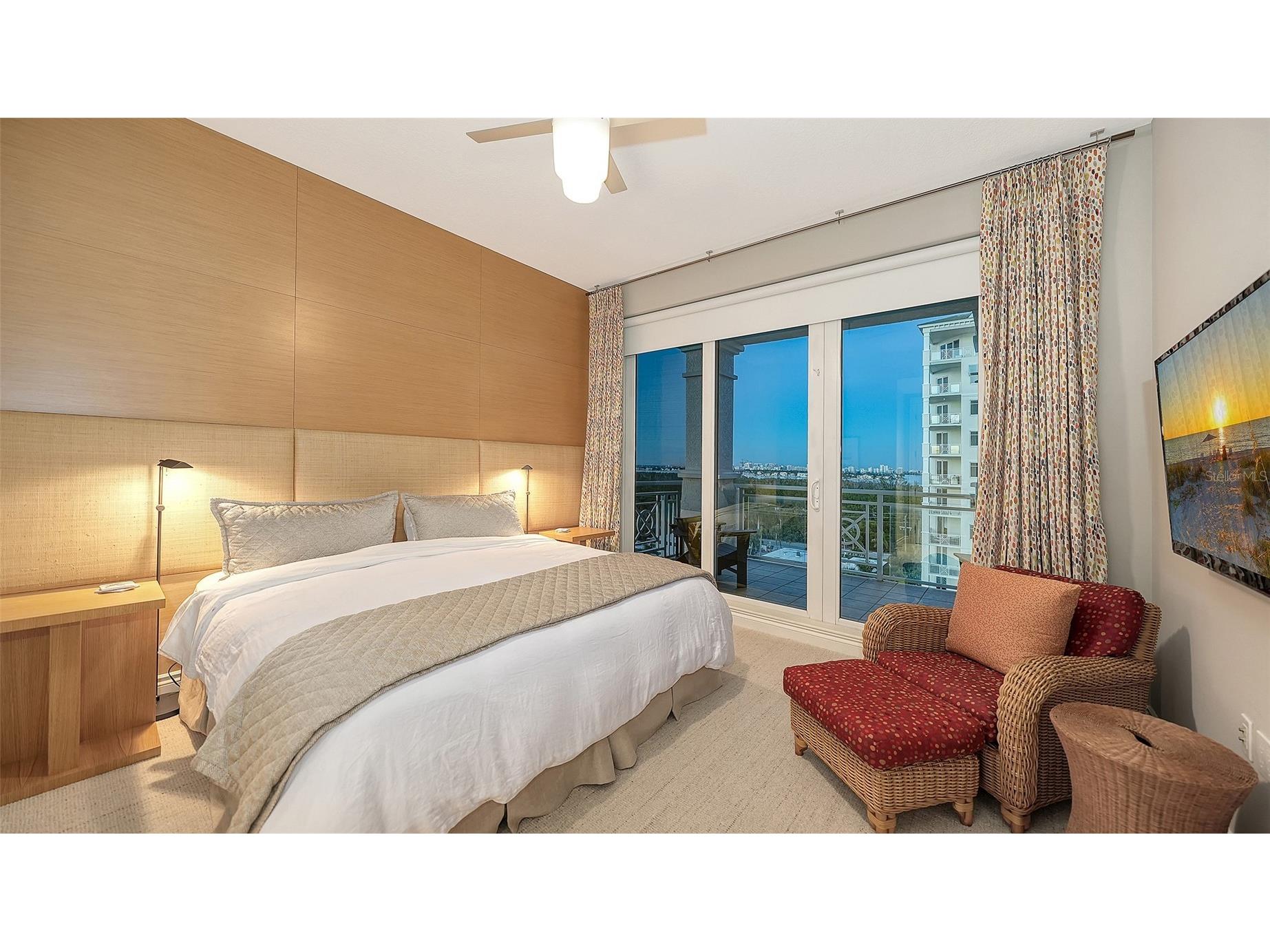 2052 Benjamin Franklin Drive #D702 Sarasota FL 34236 - GULF OF MEXICO A4672832 image21