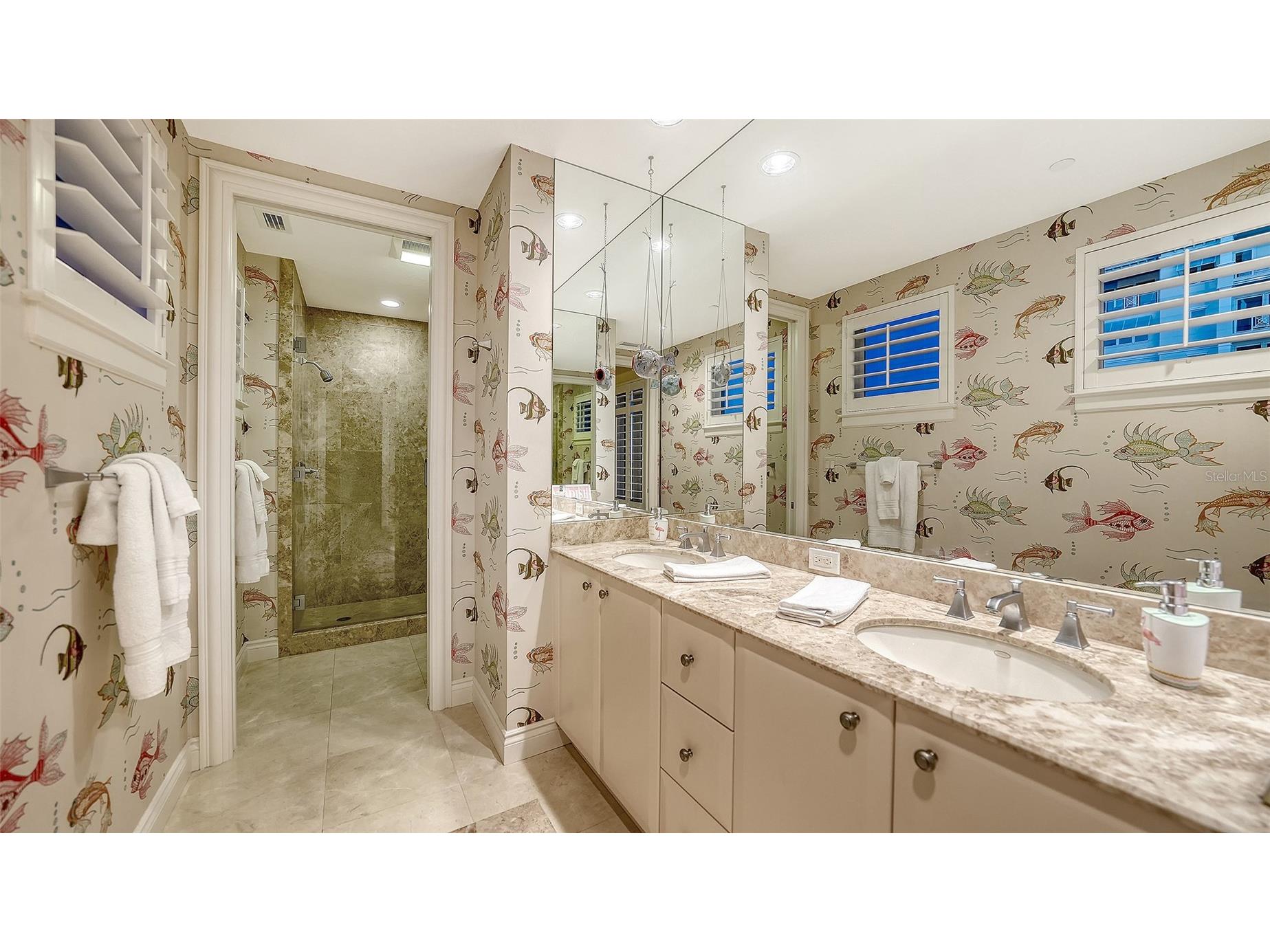 2052 Benjamin Franklin Drive #D702 Sarasota FL 34236 - GULF OF MEXICO A4672832 image25