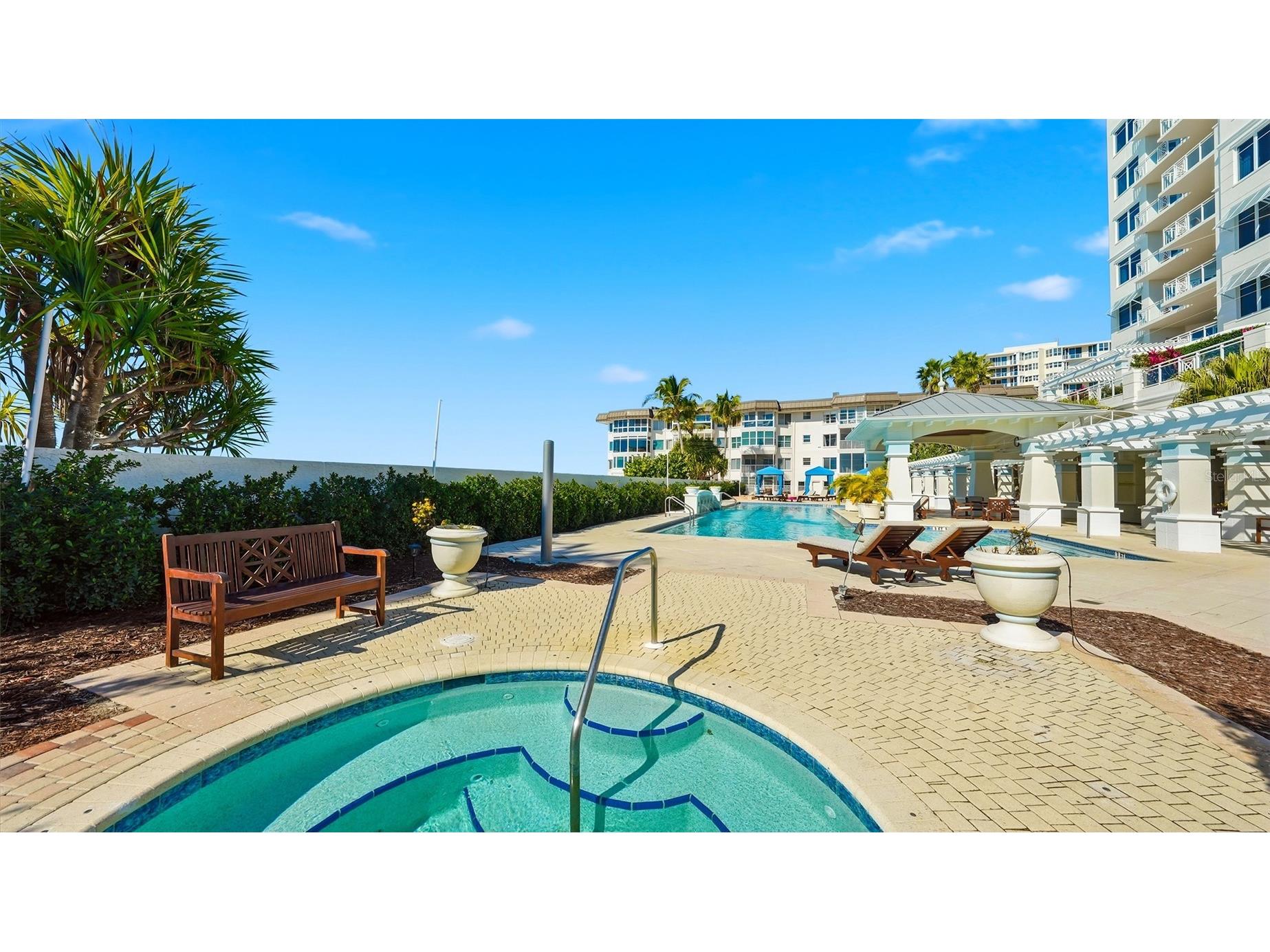 2052 Benjamin Franklin Drive #D702 Sarasota FL 34236 - GULF OF MEXICO A4672832 image32