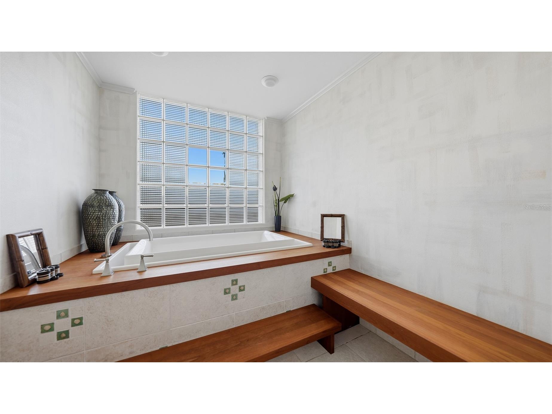 2052 Benjamin Franklin Drive #D702 Sarasota FL 34236 - GULF OF MEXICO A4672832 image38