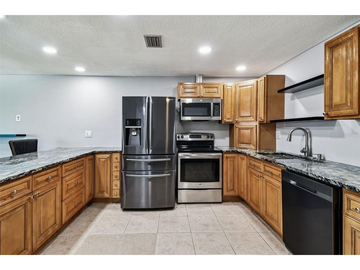 2052 Jefferson Avenue Dunedin FL 34698 TB8450339 image10