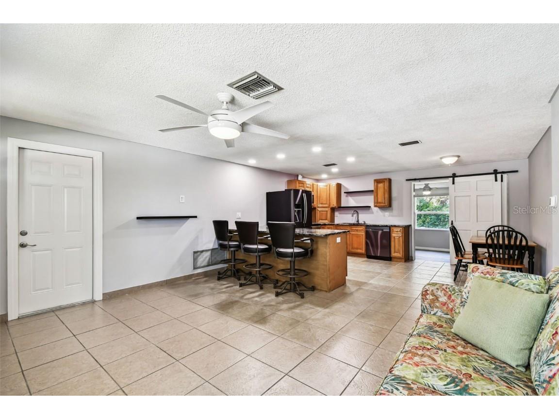 2052 Jefferson Avenue Dunedin FL 34698 TB8450339 image6