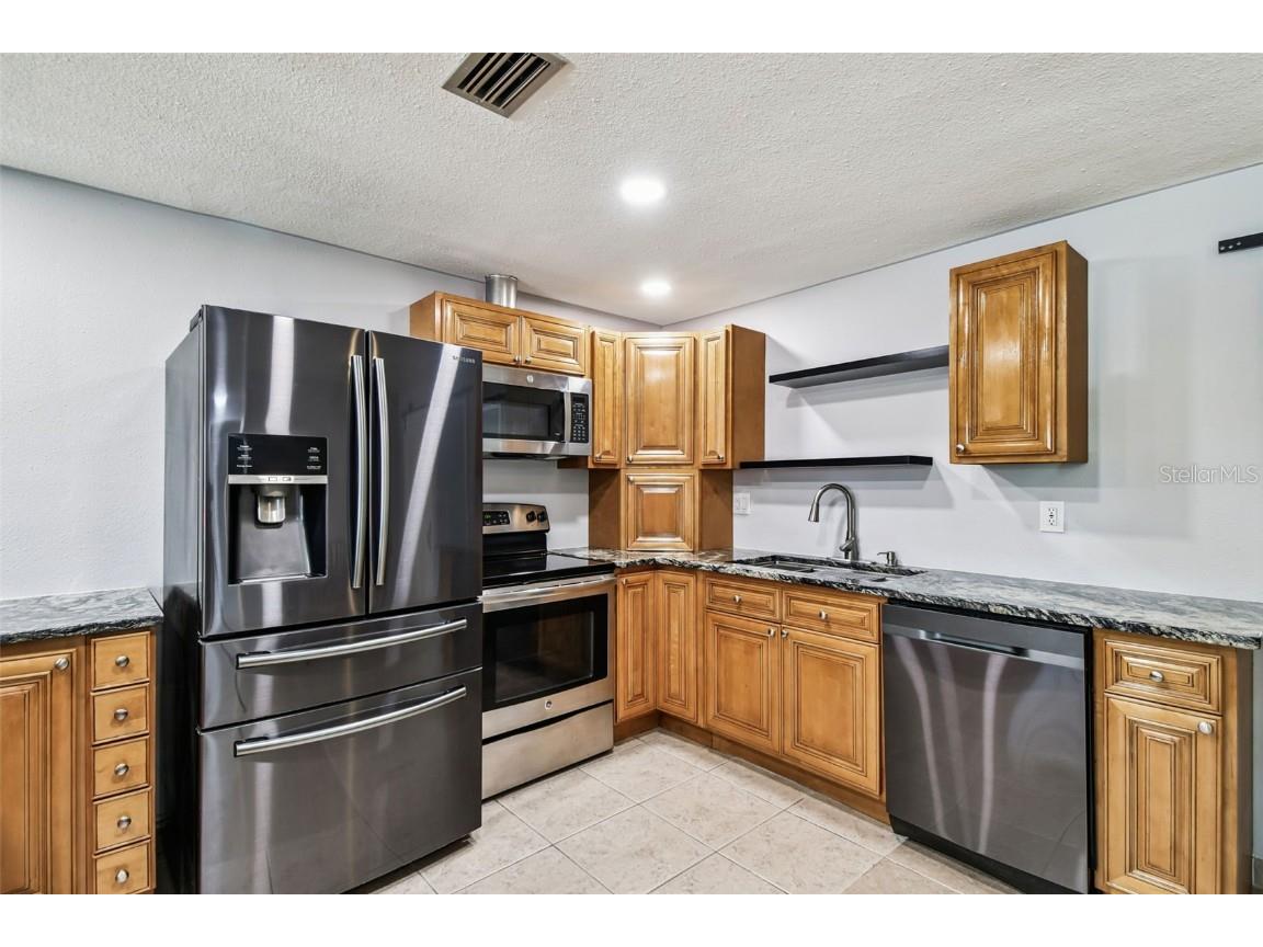 2052 Jefferson Avenue Dunedin FL 34698 TB8450339 image8