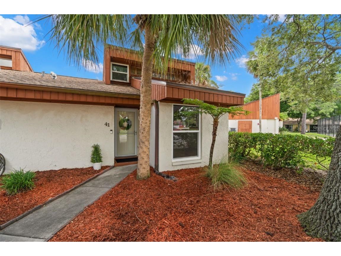 2052 Sunset Point Road #41 Clearwater FL 33765 U8248386 image1