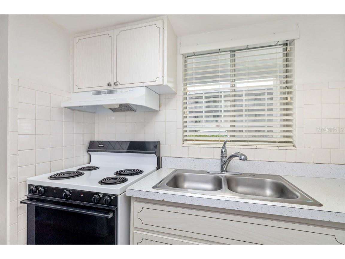 2053 Canal Drive #L-3 Bradenton FL 34207 A4667050 image11