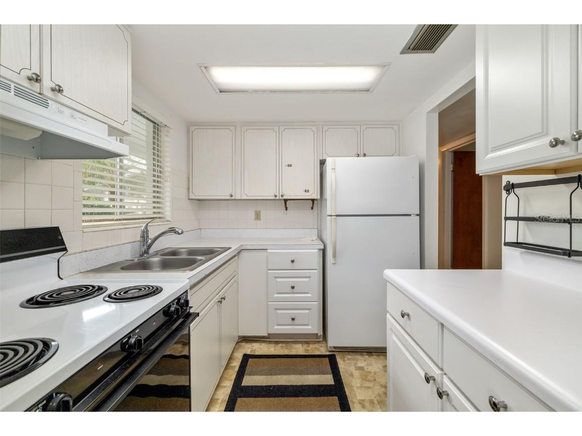 2053 Canal Drive #L-3 Bradenton FL 34207 A4667050 image9