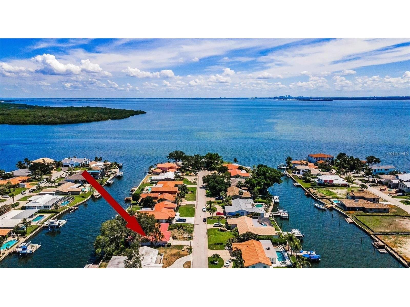 2053 Iowa Avenue NE Saint Petersburg FL 33703 TB8393968 image1