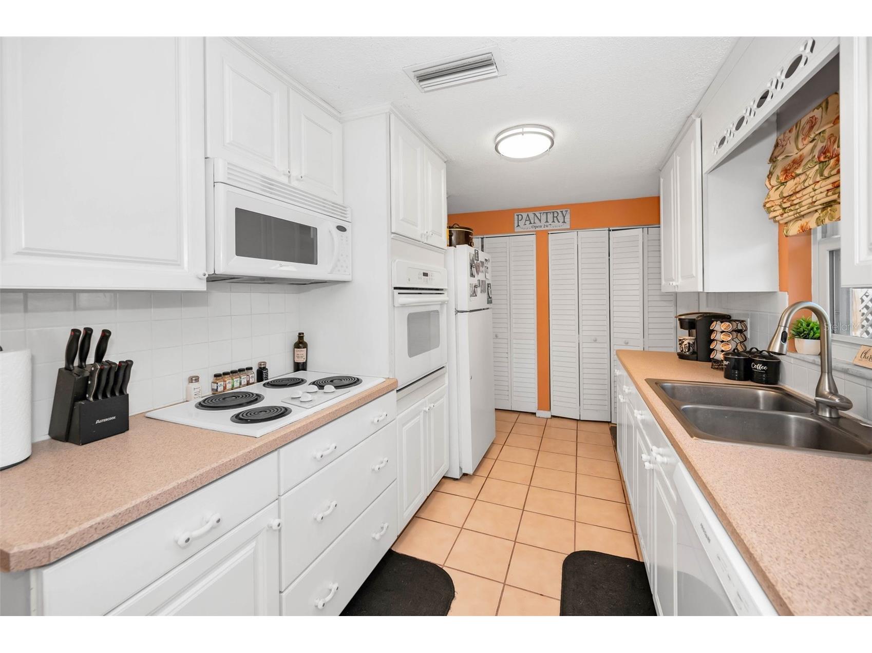 2053 Jefferson Avenue Dunedin FL 34698 TB8477991 image11