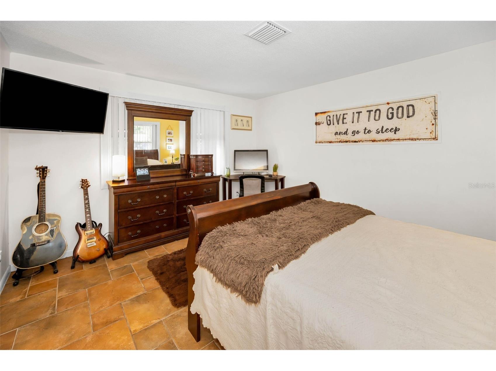 2053 Jefferson Avenue Dunedin FL 34698 TB8477991 image13