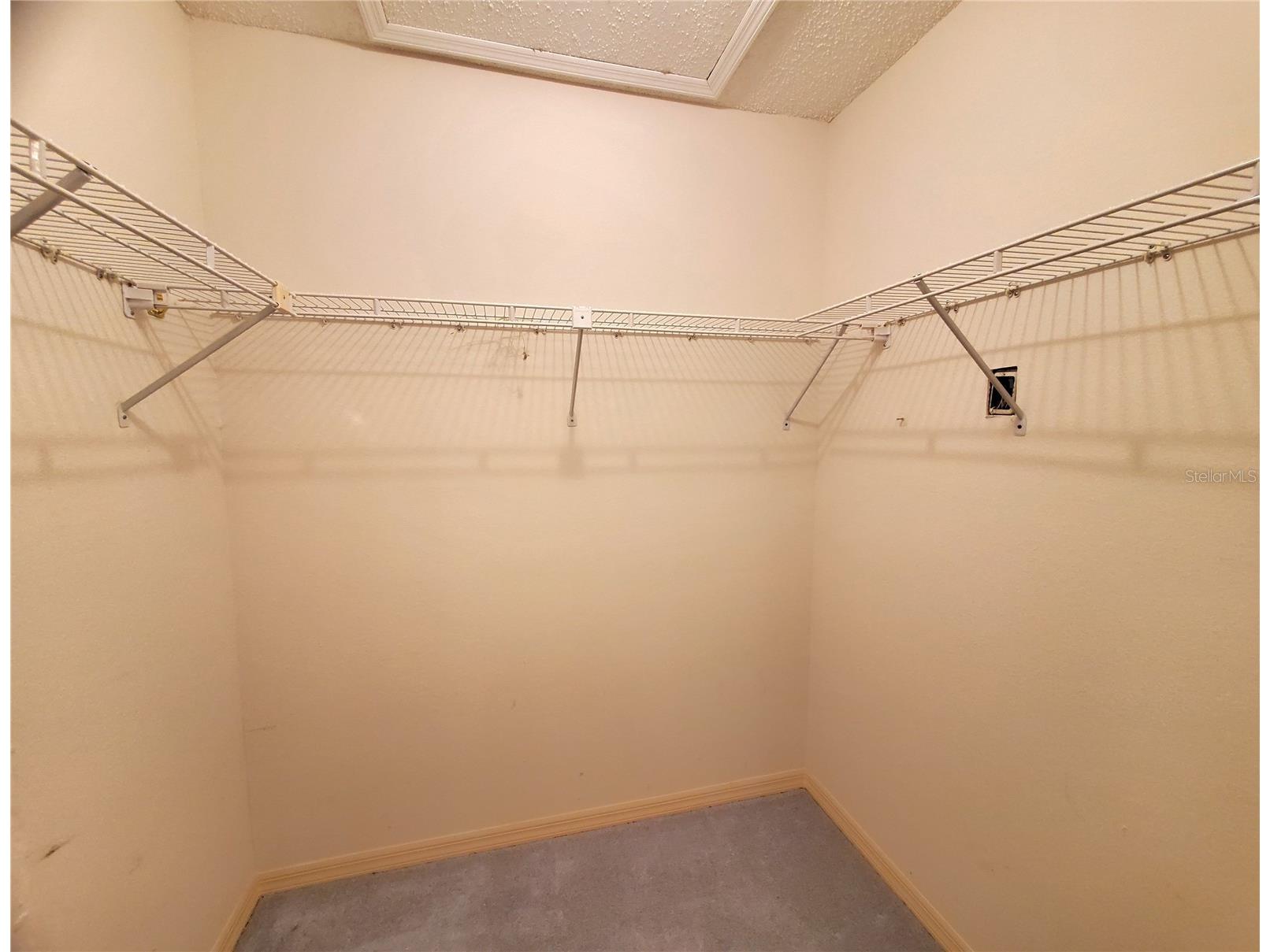 2053 Villa Terrace Clearwater FL 33763 TB8465533 image22