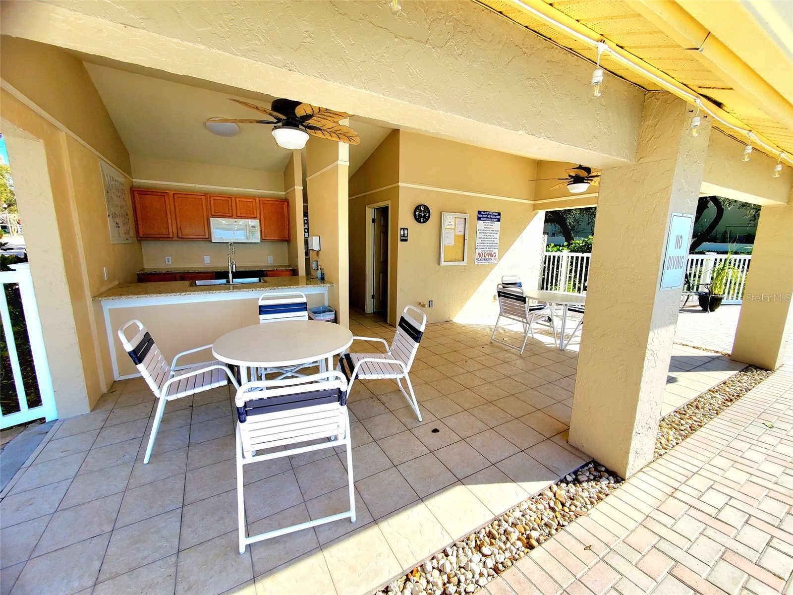 2053 Villa Terrace Clearwater FL 33763 TB8465533 image36