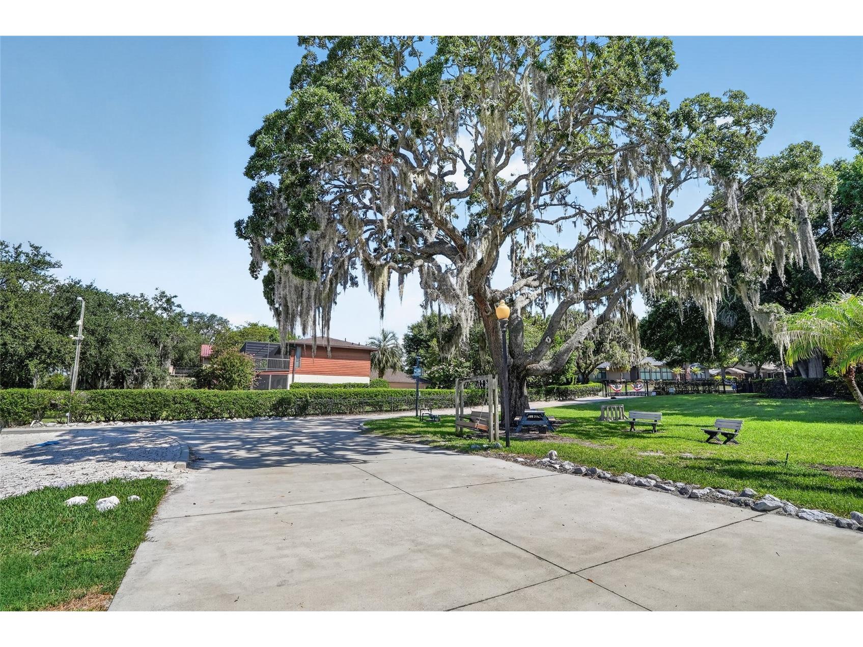 2053 Woody Drive Windermere FL 34786 O6421738 image40