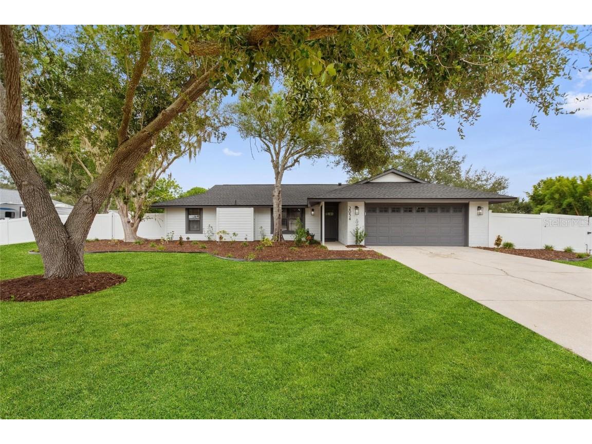 2054 Racimo Drive Sarasota FL 34240 A4670940 image1