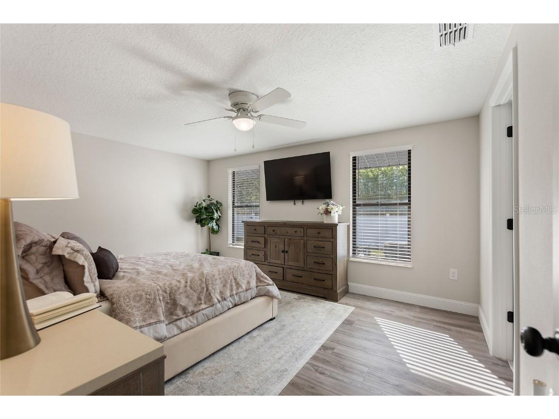 2054 Racimo Drive Sarasota FL 34240 A4670940 image32