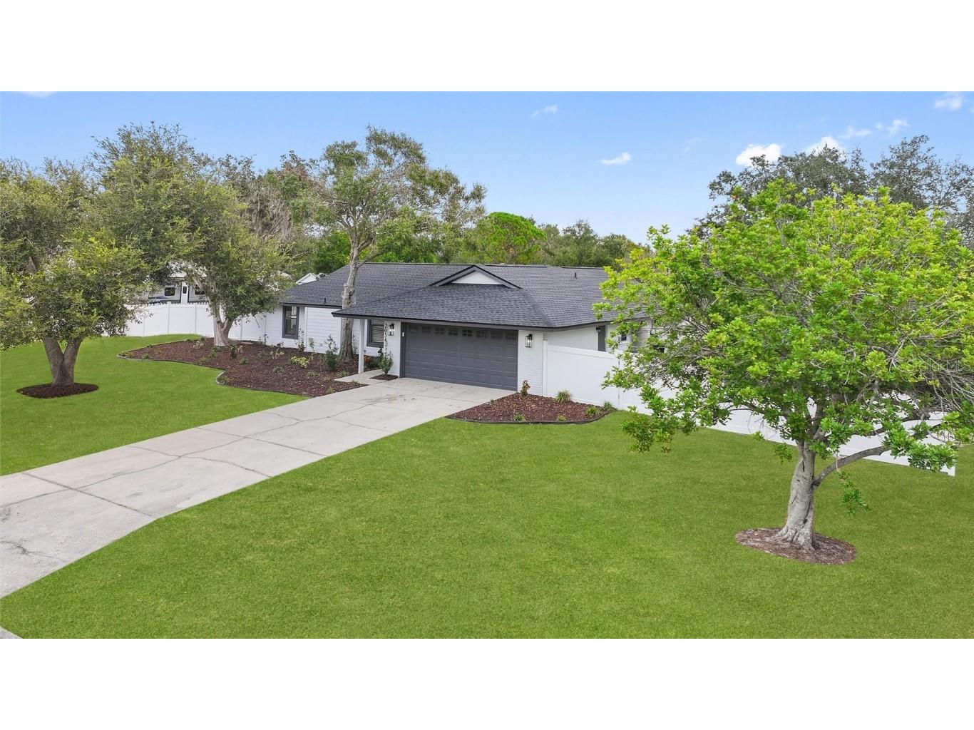 2054 Racimo Drive Sarasota FL 34240 A4670940 image5