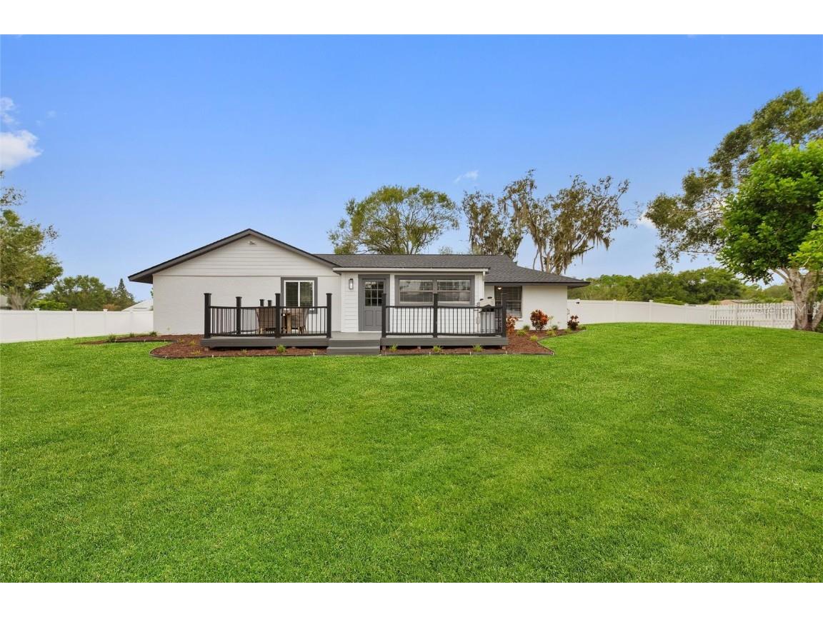 2054 Racimo Drive Sarasota FL 34240 A4670940 image8