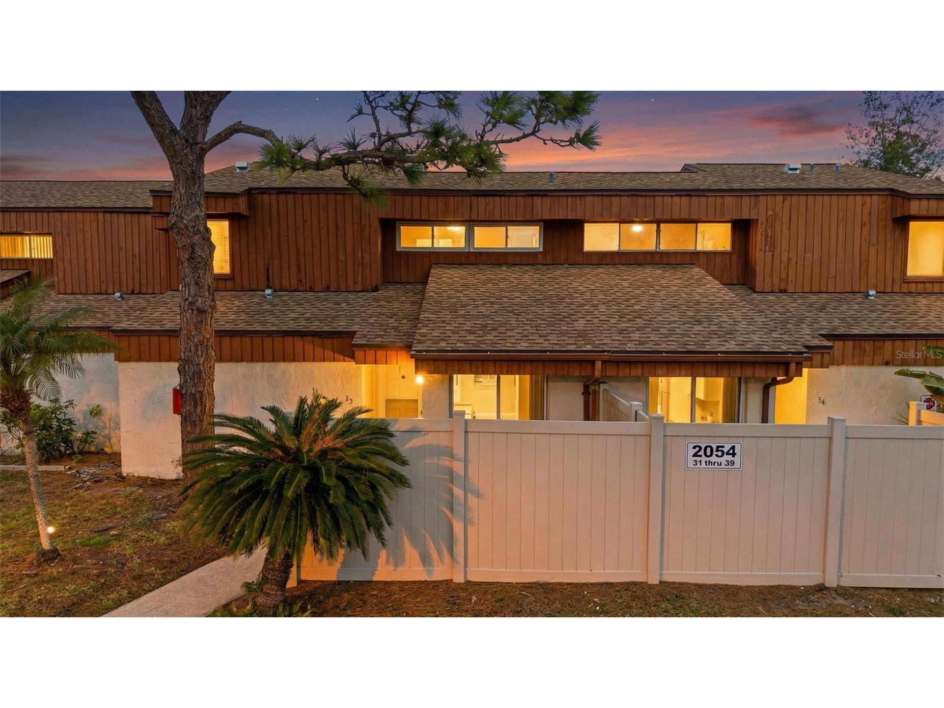 2054 Sunset Point Road #35 Clearwater FL 33765 A4681555 image1