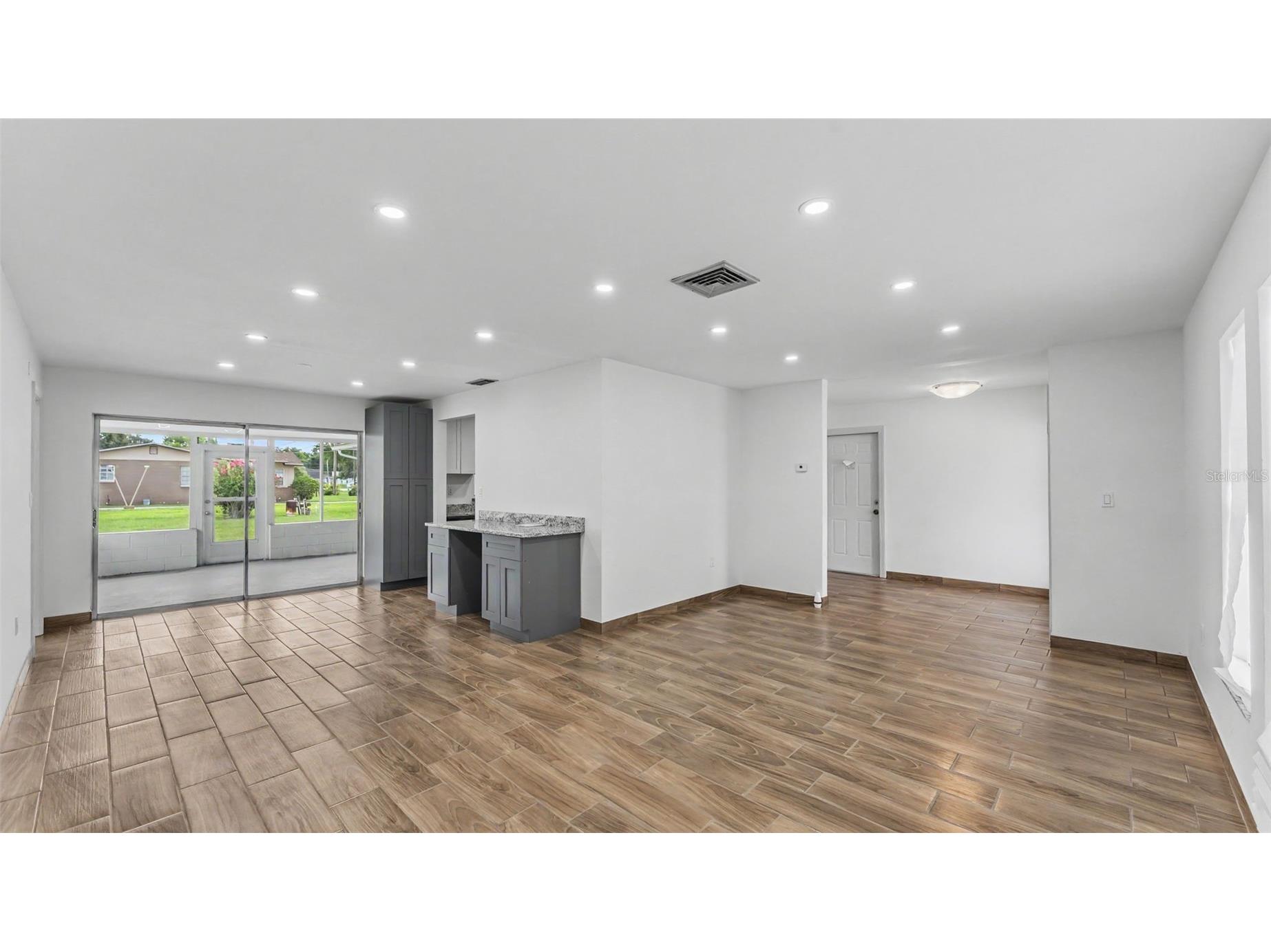 2055 Avenue C Mulberry FL 33860 L4963067 image19