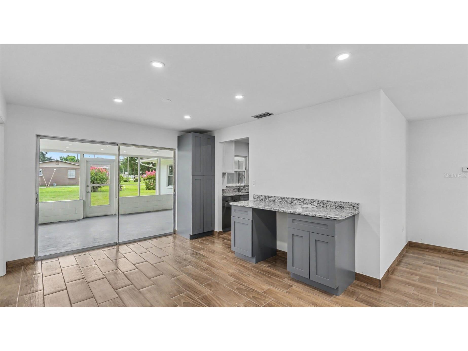 2055 Avenue C Mulberry FL 33860 L4963067 image20