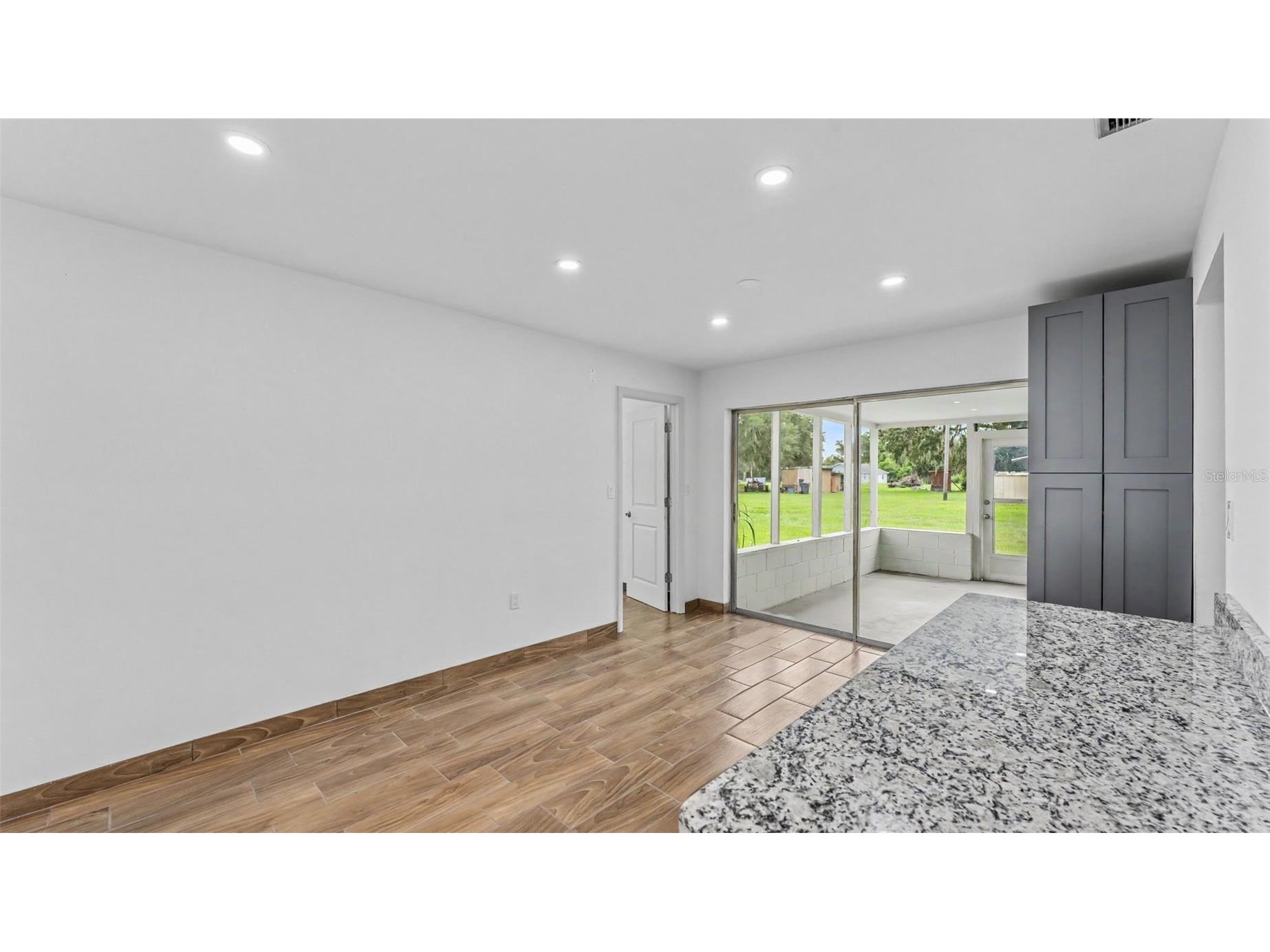 2055 Avenue C Mulberry FL 33860 L4963067 image22