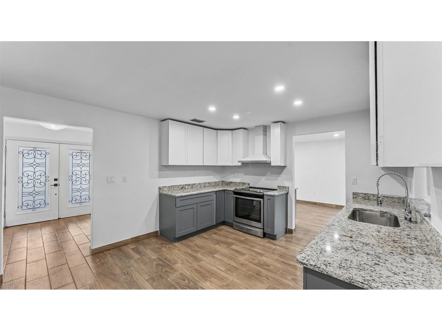 2055 Avenue C Mulberry FL 33860 L4963067 image30