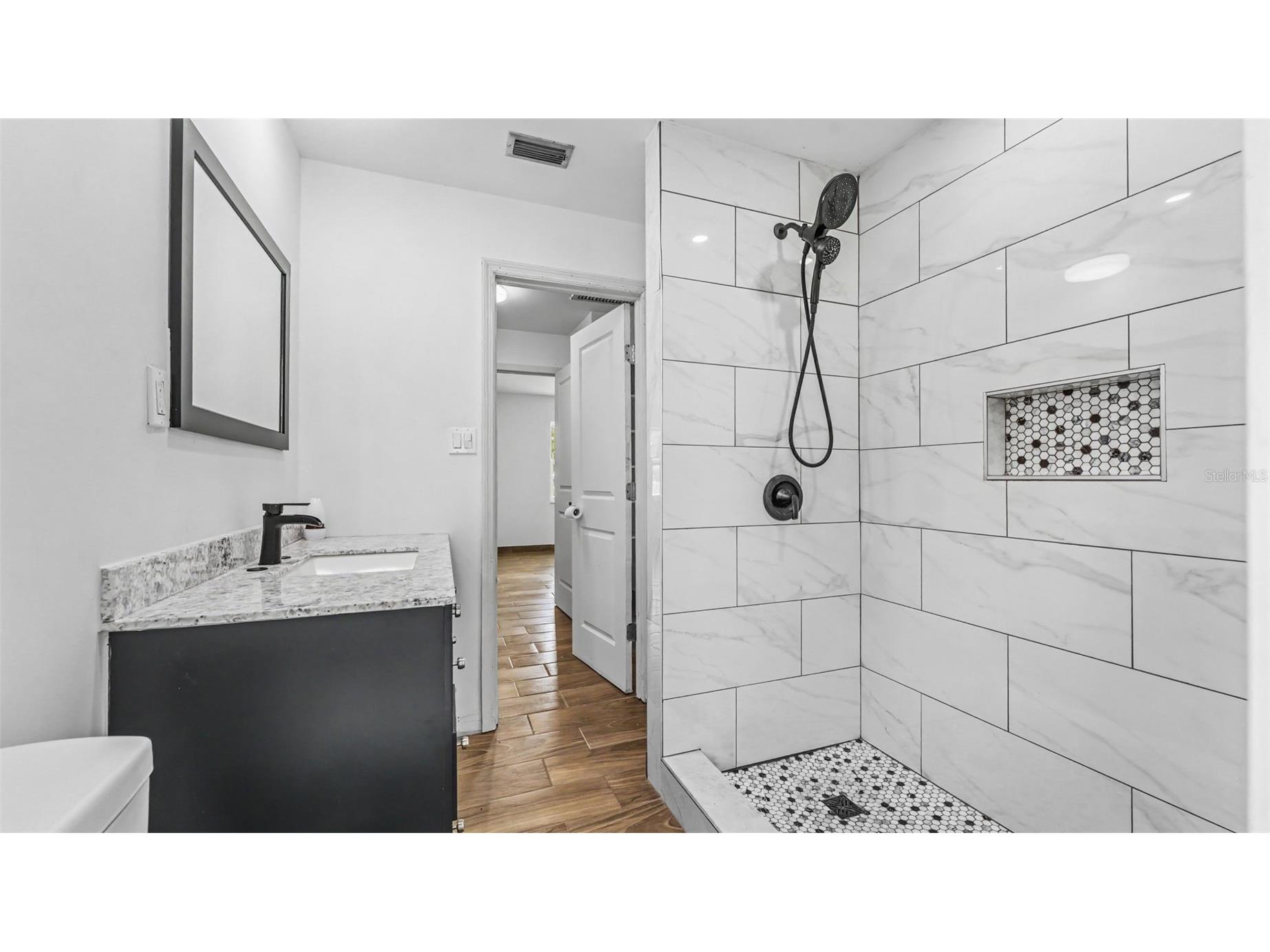 2055 Avenue C Mulberry FL 33860 L4963067 image45
