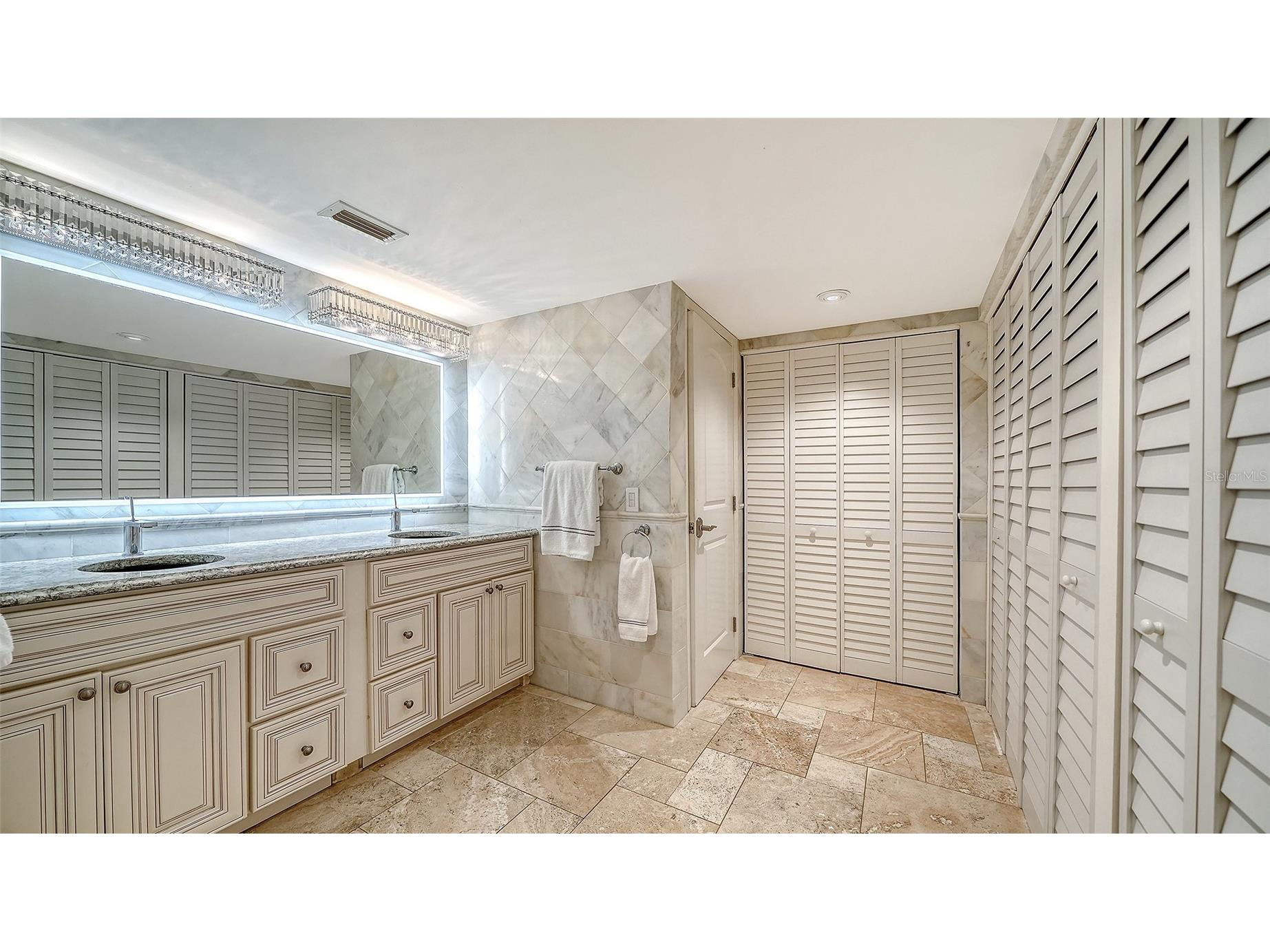 2055 Gulf Of Mexico Drive #G2-109 Longboat Key FL 34228 A4681602 image19