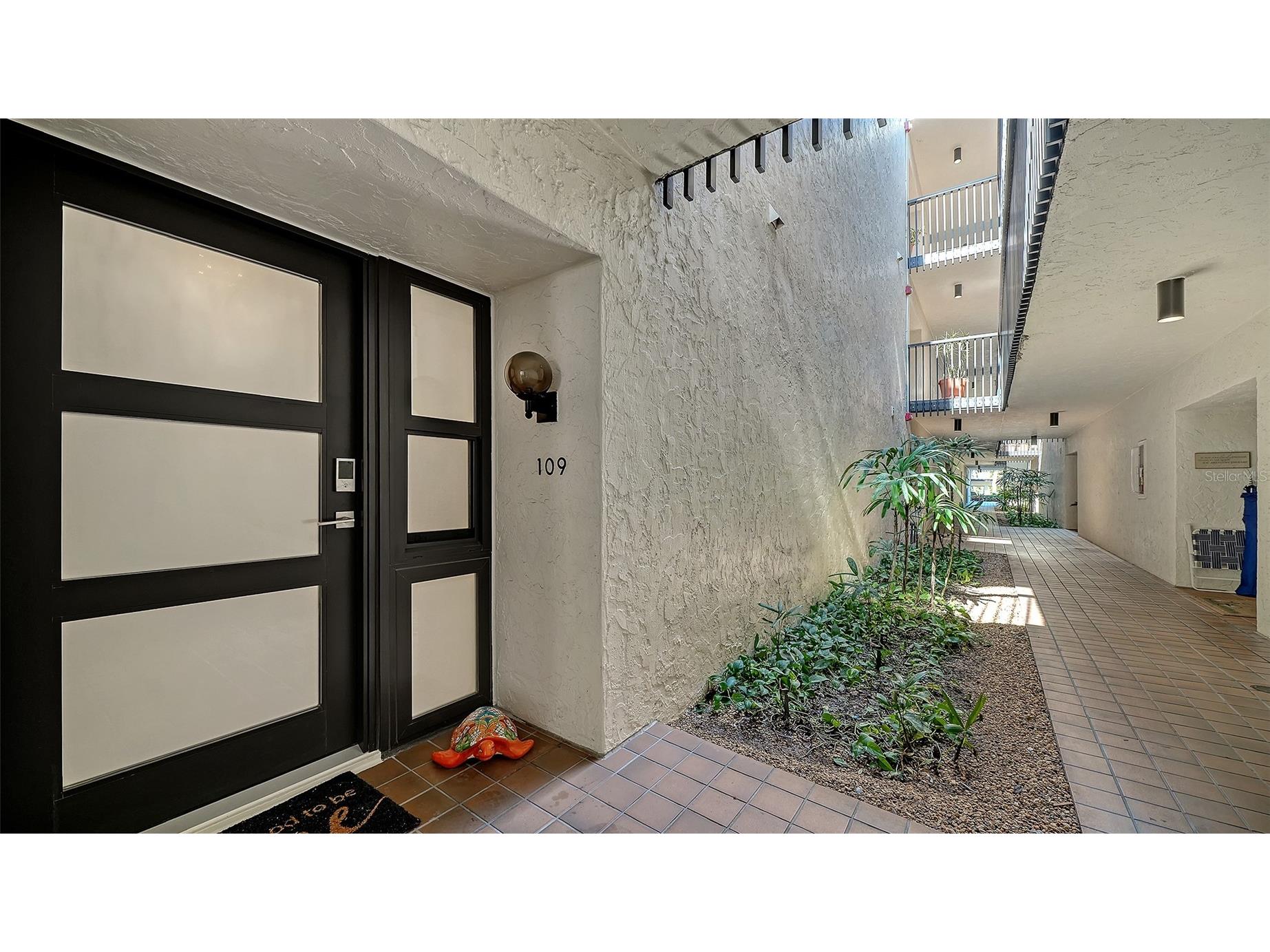 2055 Gulf Of Mexico Drive #G2-109 Longboat Key FL 34228 A4681602 image3