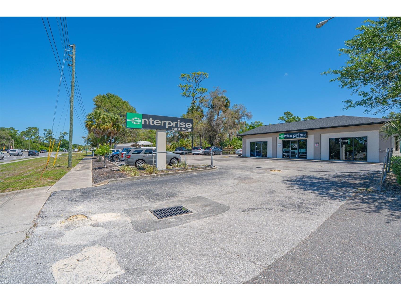 2055 S Woodland Boulevard Deland FL 32720 V4948561 image1