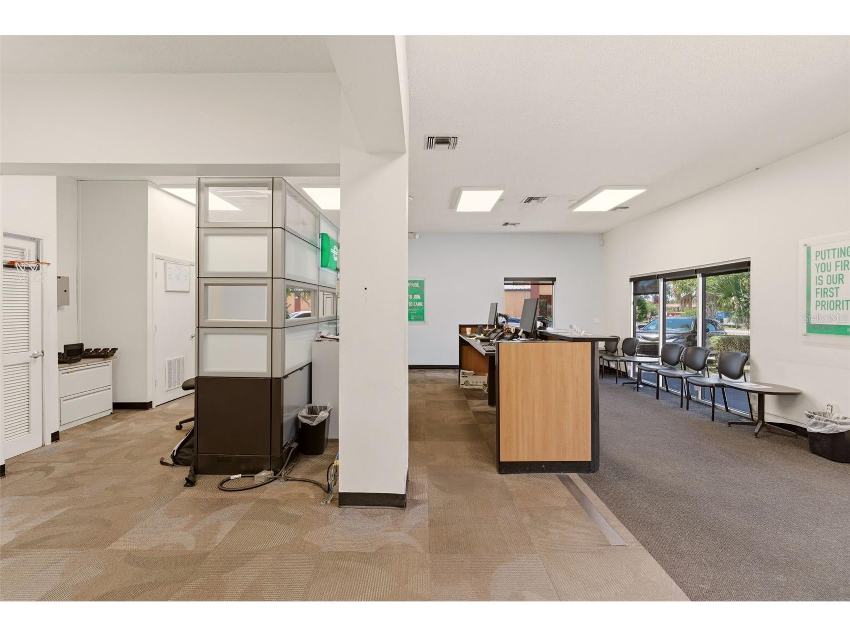 2055 S Woodland Boulevard Deland FL 32720 V4948561 image16