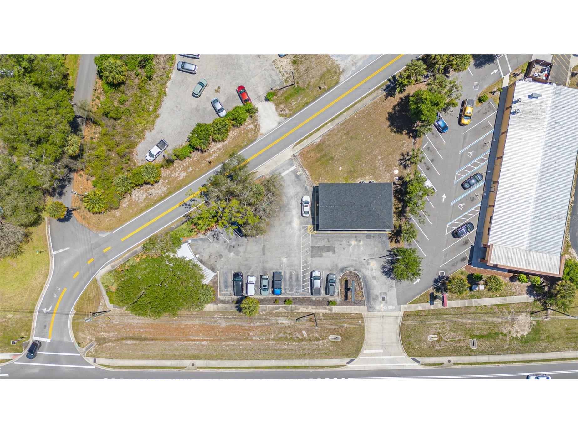 2055 S Woodland Boulevard Deland FL 32720 V4948561 image2