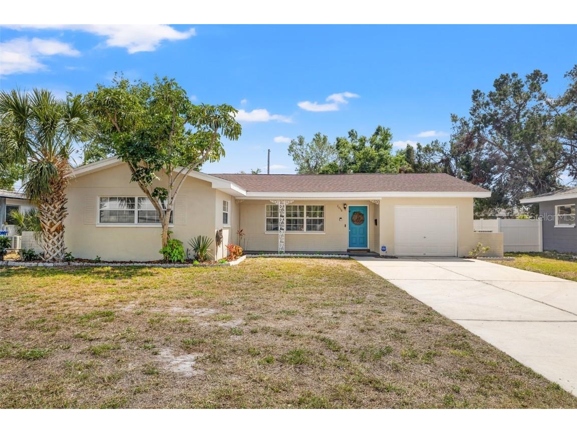 2056 62nd Avenue S Saint Petersburg FL 33712 TB8373166 image1